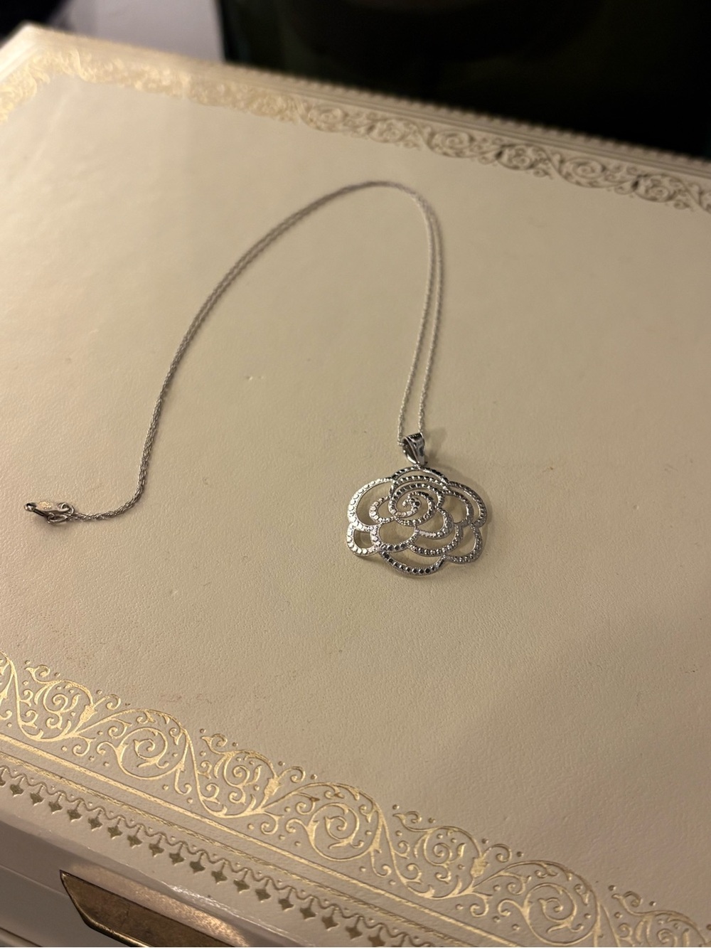 10k White Gold Rose Openwork Pendant Necklace